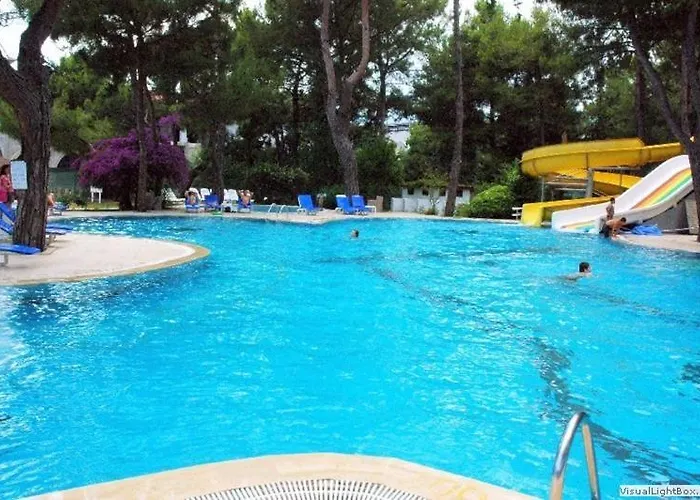 Beach Club Pinara Hv2 מלון קמר