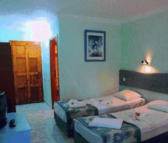 Beach Club Pinara Hv2 מלון 3*