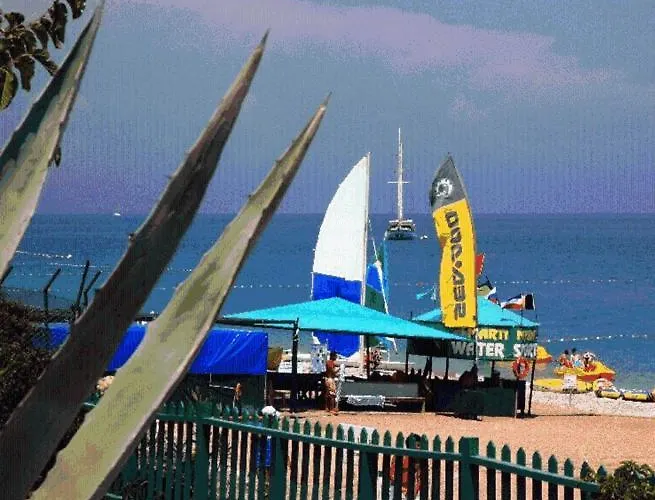 Beach Club Pinara Hv2 מלון